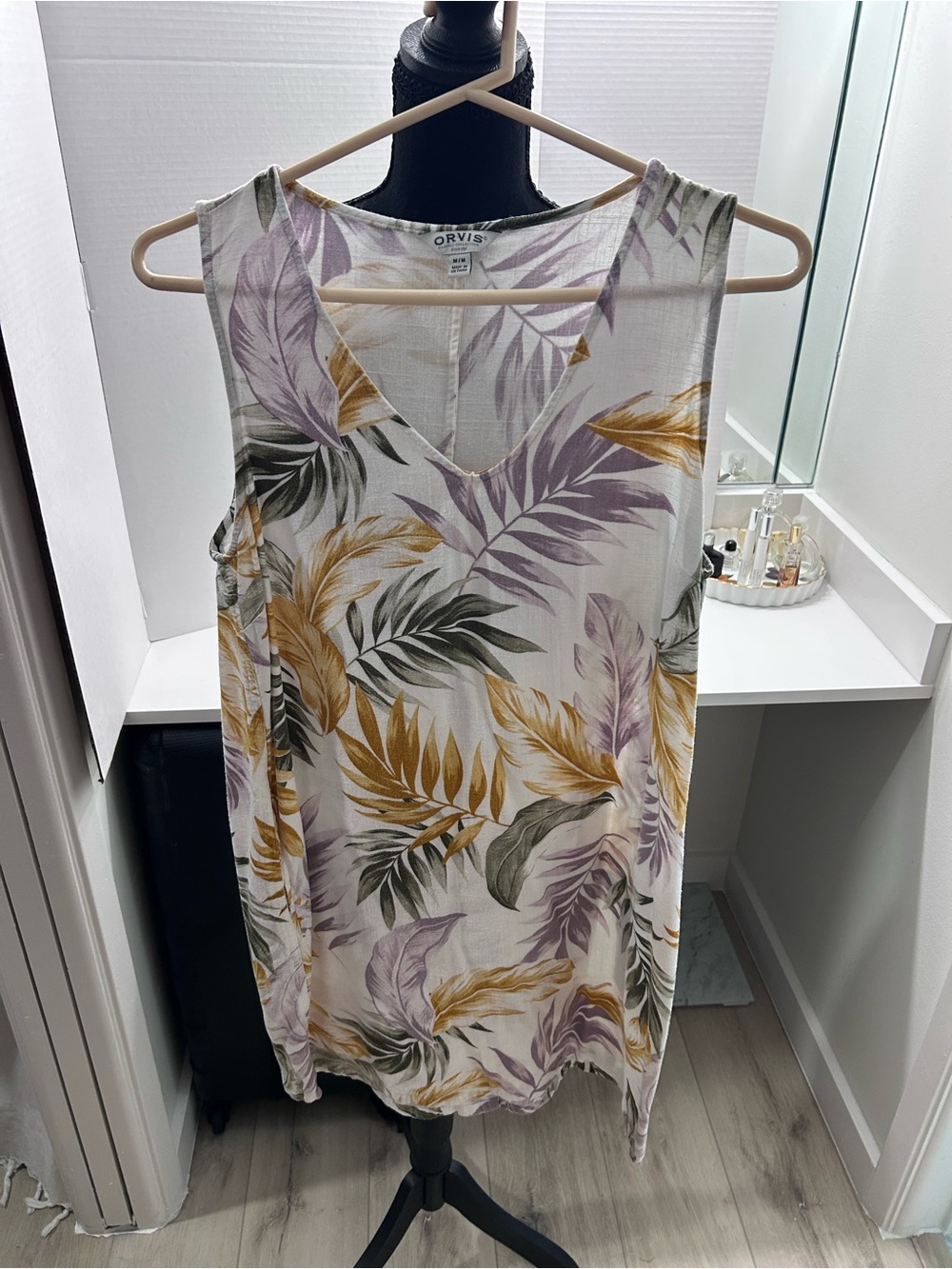 Orvis Sleeveless V-Neck Tank Dress in White,yellow& Lavender Leaf Print size M